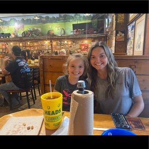 Meet your Posher, Charly